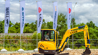 Гусеничный экскаватор LGCE ER636F (квик-каплер гидравлический)